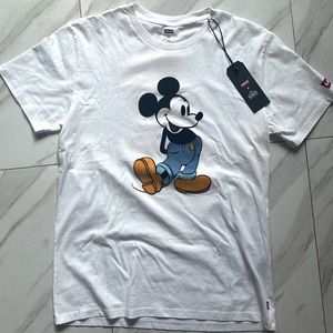 Selling Levis x Disney collab t-shirt